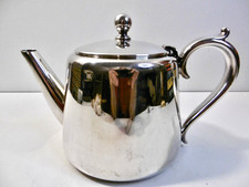 BELLE THÉIÈRE ANGLAISE EN