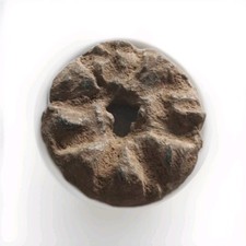 Grosse ROUELLE tronçonique / fusaïole plomb dites “à 8 cabochons” Gauloise TTB