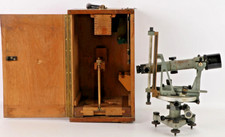 Tachéomètre autoréducteur en métal ancien coffret bois complet lourd mesure rare