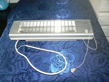 CHAUFFAGE MURAL CALOR INFRAROUGE A TIRETTE SALLE DE BAINS  2 PUISSANCES REGLETTE