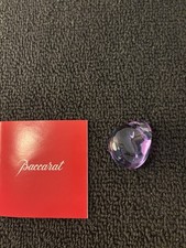 Pendentif galet violet bleu sans cordon en cristal de Baccarat