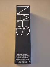 NARS Natural Radiant Longwear Foundation / Neuf jamais ouvert 30 mL