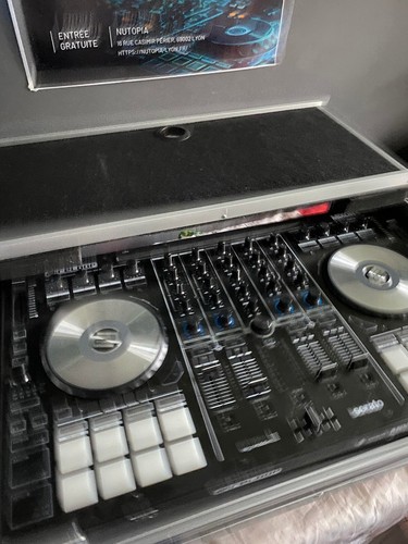 Vend reloop mixon 4 - -,