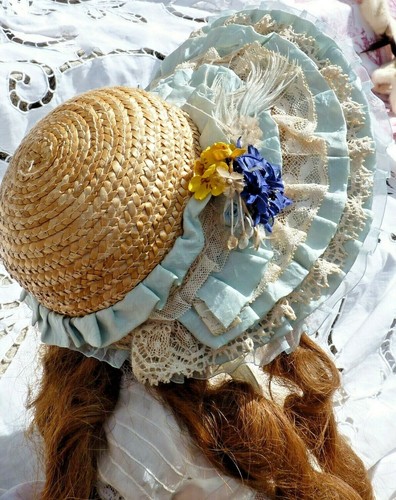 Ancien chapeau pour poupée - ancien,