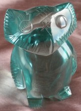 Statuette en cristal vert