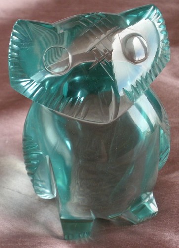 Statuette cristal vert - statuette, en