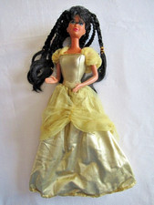 BARBIE à CHEVELURE BRUNE TRESSEE et ROBE LONGUE DOREE (76-34)