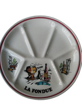 6 Assiettes à Fondue et Plat