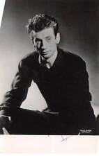 Artiste - n°86815 - Yves