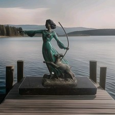 Statue Régule Scène De