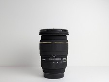 Objectif zoom macro SIGMA