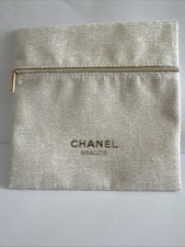 CHANEL BEAUTE TROUSSE
