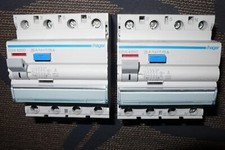 INTERRUPTEUR DIFFERENTIEL TETRAPOLAIRE 25A 30mA TYPE A HAGER, TRIPHASE +N 4POLES