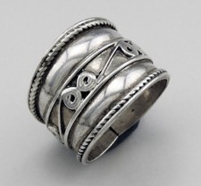 Belle bague vintage en argent