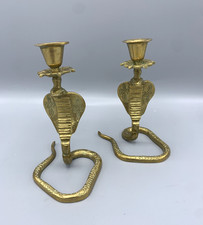 Paire de bougeoirs en laiton