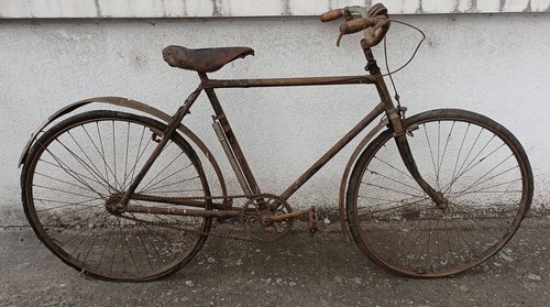 Tres ancien vélo a - *,