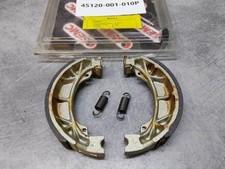 Jeu de machoires de frein