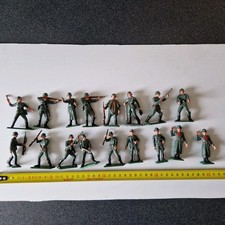 STARLUX ancien lot de 17 soldats Allemands PLASTIQUE bon état