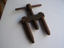 OUTILLAGE DE GARAGE ANCIEN EXTRACTEUR WANODA WILMONDA FACOM OU AUTRE N°6