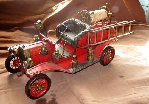 Replique ancien camion - replique,