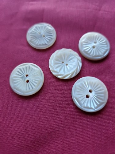 Boutons anciens nacre - 5,
