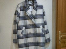 magnifique manteau 3/4 neuf