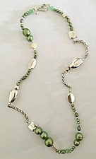 NEW EVITA PERONI NECKLACE