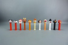 Lot De 11 Distributeurs