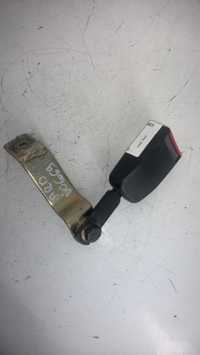 Attache ceinture arriere droit