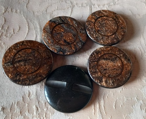 Boutons haute couture en - ,
