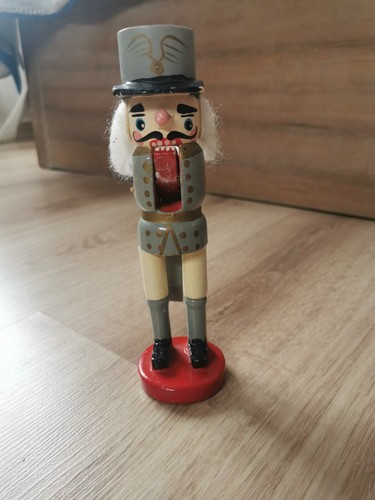 Figurine bois - en,