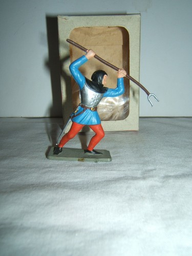 Starlux personnage moyen - 1/32,
