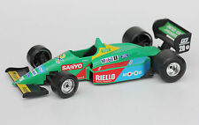 JOUET ANCIEN - VOITURE DE COURSE - BURAGO - BENETTON FORD B188 - 1/24 - L. 20 cm
