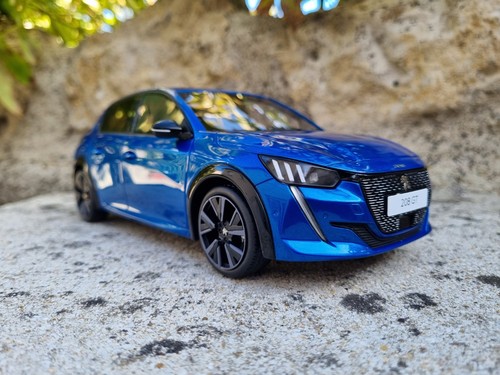 Peugeot 208 bleu - bleu,