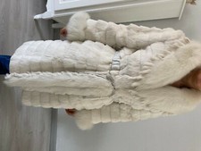 Manteau de fourrure blanc