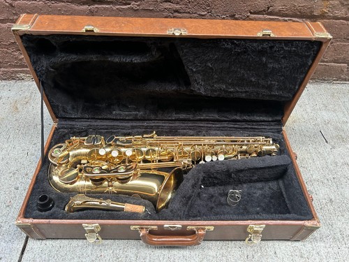 Vespro alto sax with case - alto,