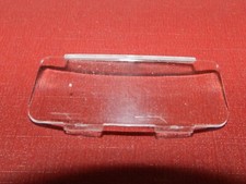 Dinky Toys 570 Peugeot J7 pompier pare brise avec essuie glaces 