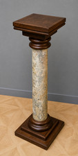 Sellette formant colonne, en