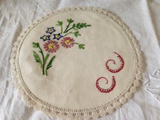 Napperon ancien broderie main