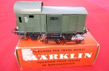 Wagon fourgon pour train de marchandise  Marklin Ref : 4600 avec sa boite .
