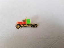 Pin's TRANSPORT / CAMION / TRUCK - Camion américain profil signé shell