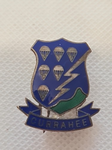 Insigne émaillé pir - émaillé, )