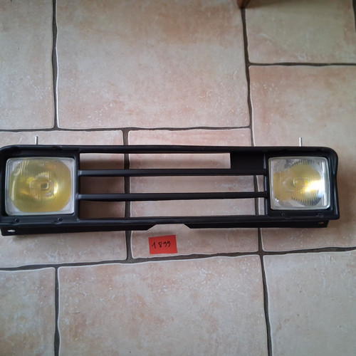 Peugeot 305 calandre avec - , :