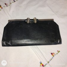 sac pochette forme retro en cuir noir vintage doublé en soie