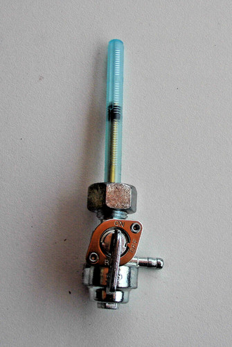 Robinet essence m16x1 5 - À,