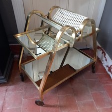 Tres belle table desserte