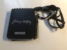 JOHNNY HALLYDAY, PETIT BLOC NOTE A SPIRALE AVEC SON STYLO ET TOUR DE COU, NEUF