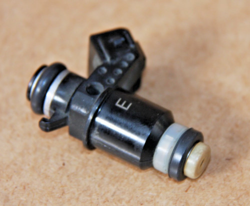 Injecteur 1571010g00 suzuki - suzuki, an