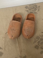 Lot de 2 sabot en terre cuite pour accrocher 1 avec 1 éclat très sympathique