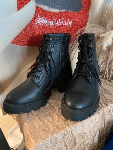 Bottine style gothique grosse